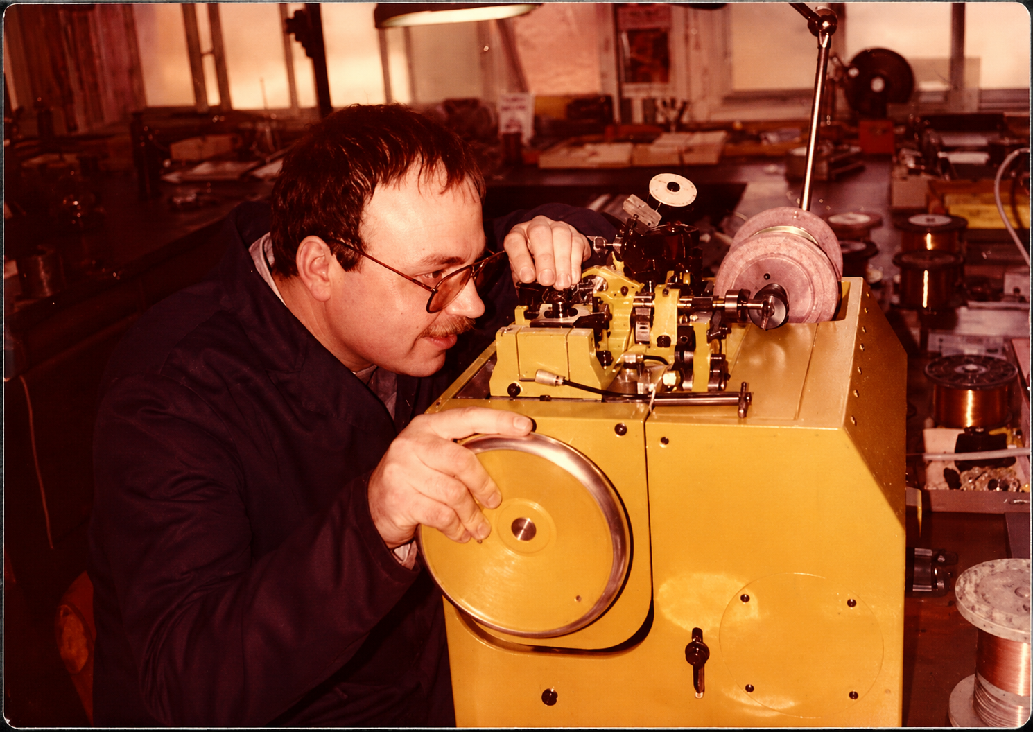 zakup pierwszej maszyny w 1983 roku
